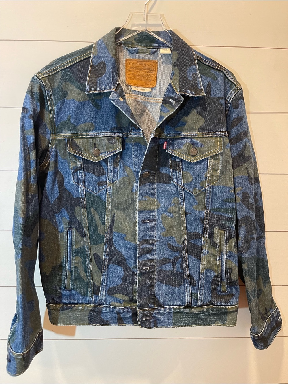 Levi's Men's Premium End of Roll Camo Denim Trucker Jacket - Blue & Green Size L